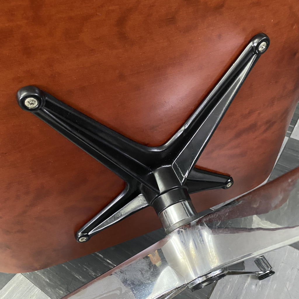 Armlehnsessel mit Ottomane 'Lounge Chair', Charles und Ray Eames, 1950er Jahre