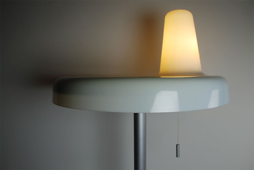 Tisch mit integrierter Leuchte ’lightable’, Khodi Feiz 1998