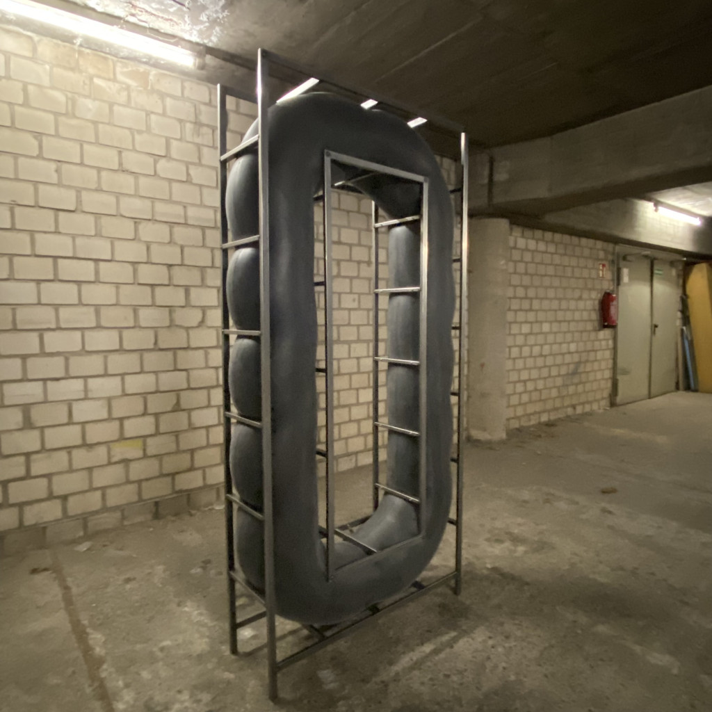 Schlauchregal 'Chambre A Air', Reinhard Müller, Gruppe Pentagon, 1987