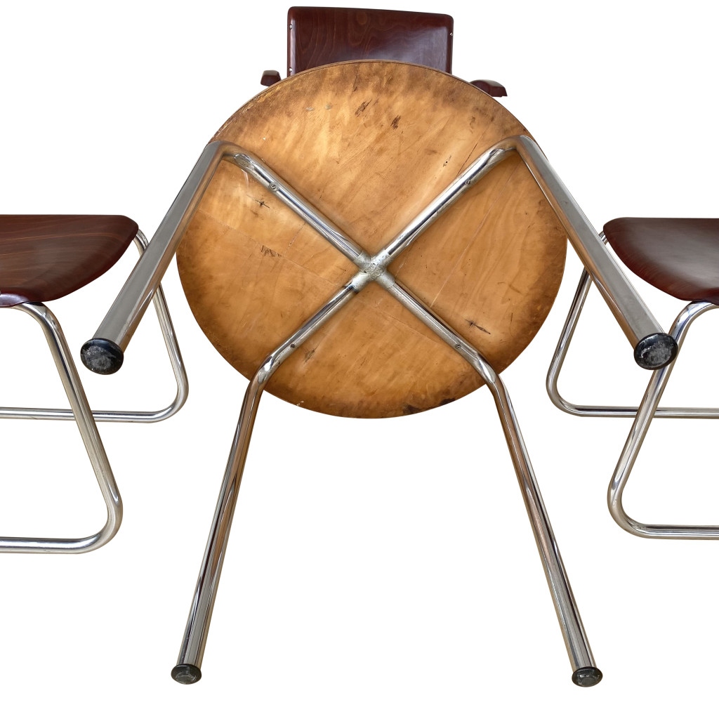 Tisch mit vier Freischwinger Armlehnstühlen, Mies van der Rohe / Mart Stam, 1930/40er Jahre